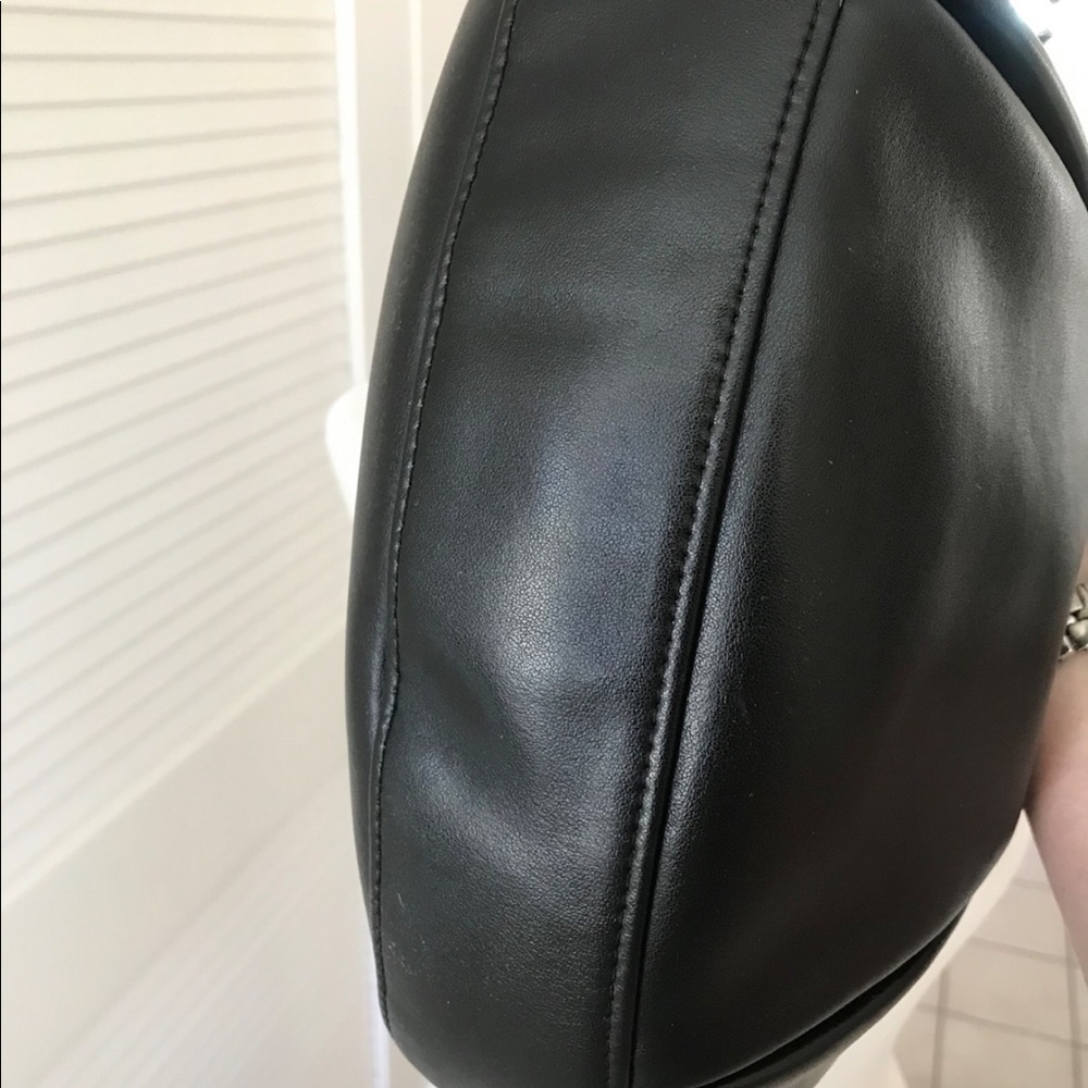 LONGCHAMP Leather Shoulder Bag EUC! - Picture 5 of 12